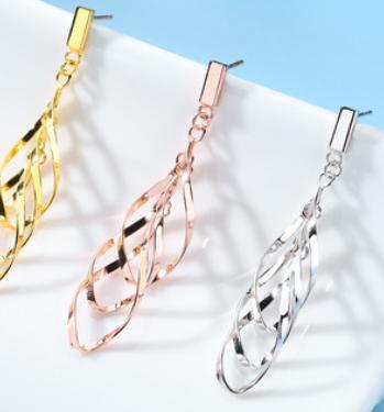 Orecchini da donna placcati oro in argento sterling 925 dal design unico