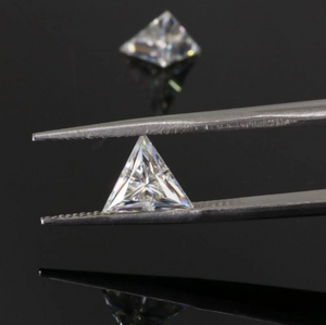 Moissanite sintetica VVS di alta qualità con taglio a triangolo da 8,5 mm D Colore 3EX Prezzo all'ingrosso di fabbrica Moissanite sintetica