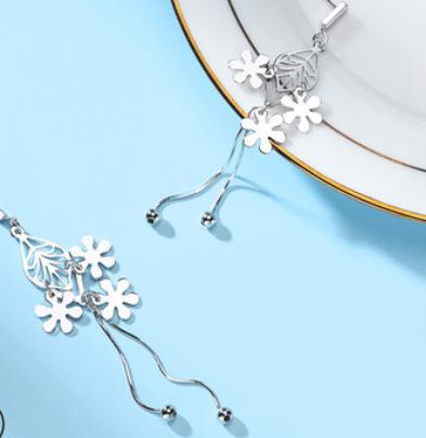 Orecchini alla moda placcati in argento sterling 925 con fiori adorabili