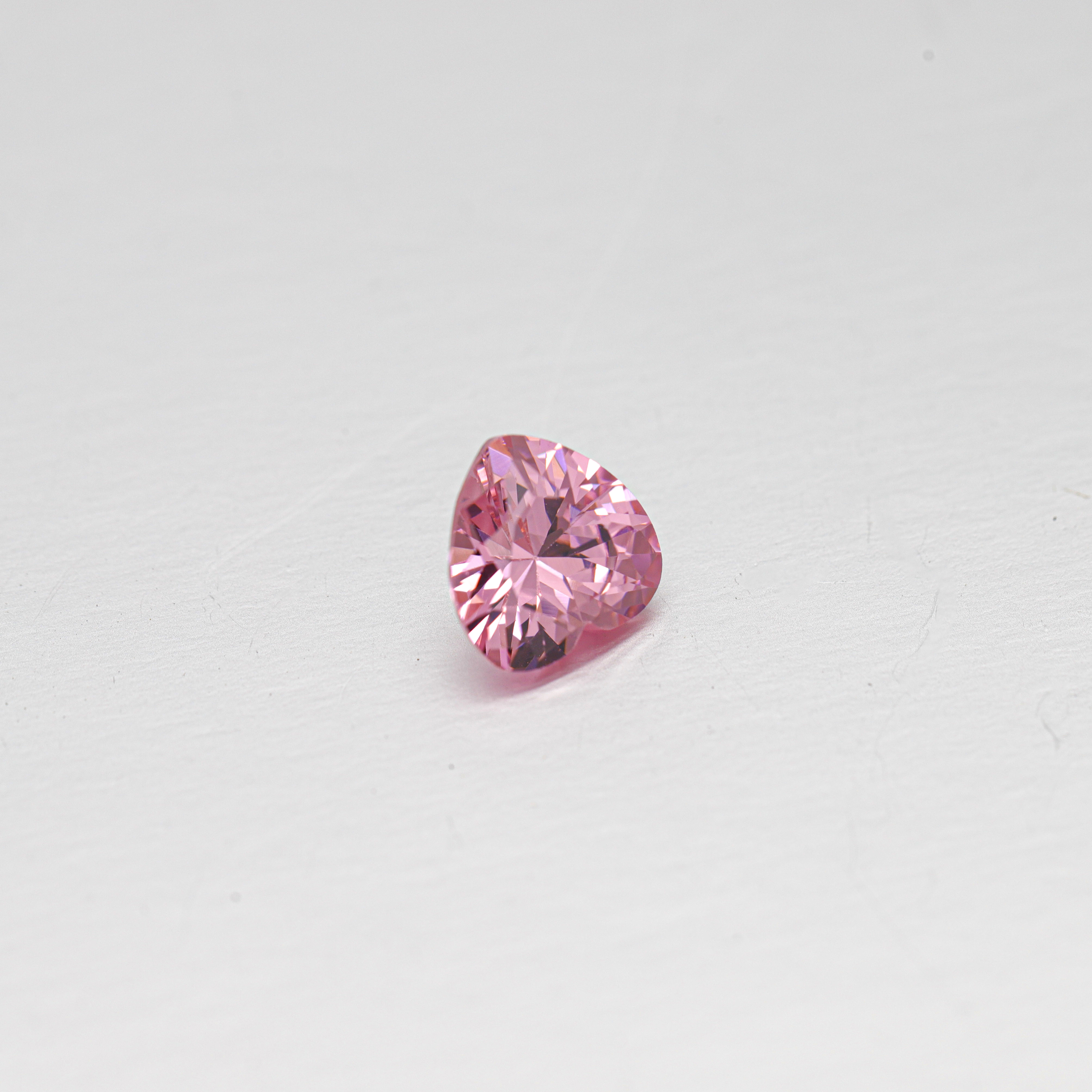 Zirconia cubica di alta qualità di taglio a forma di cuore rosa all'ingrosso della fabbrica