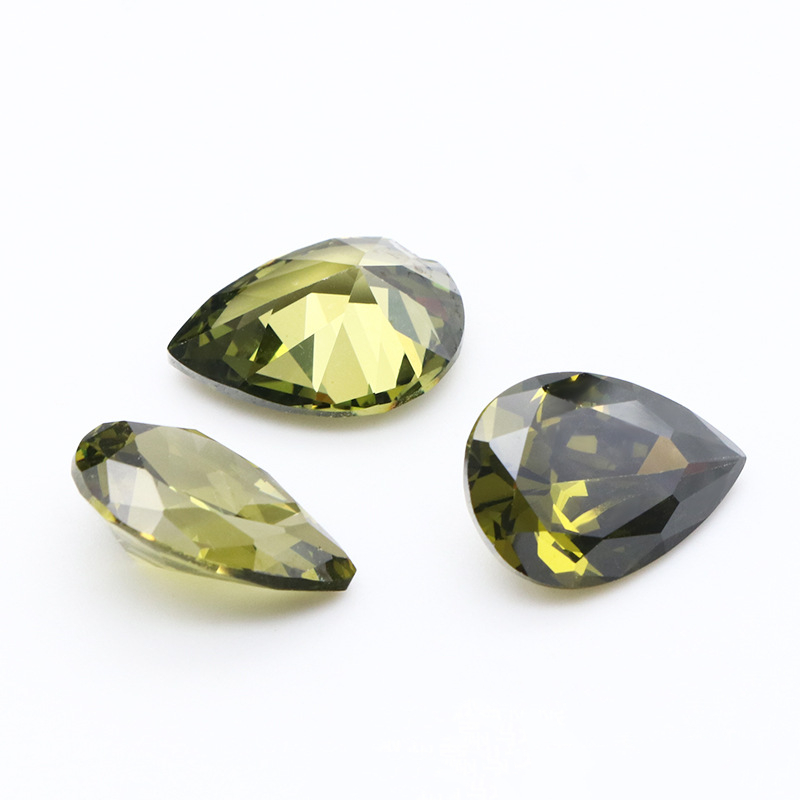 3EX D VVS Cubic Zirconia Verde Oliva Taglio Pera