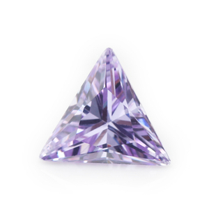 Produttore all'ingrosso 5A Triangolo di lavanda Cubic Zirconia per gioielli