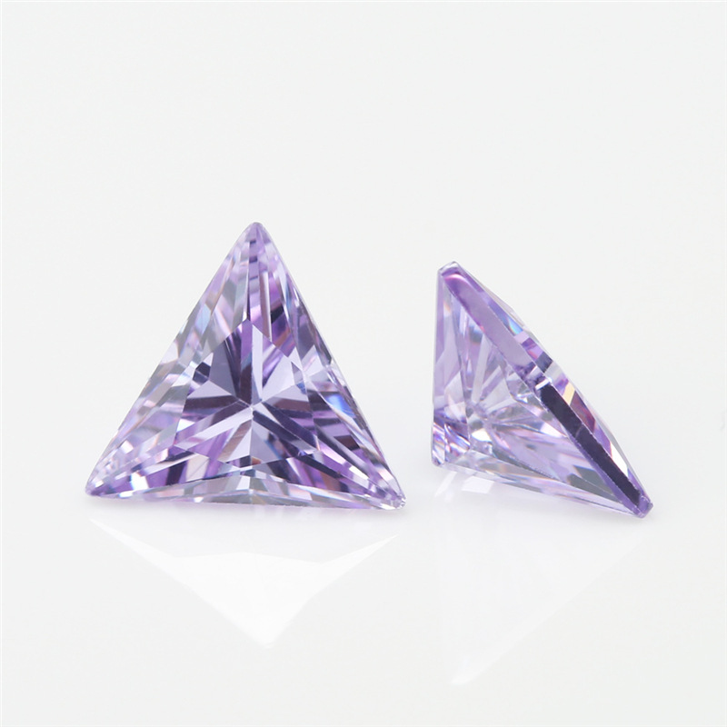 Produttore all'ingrosso 5A Triangolo di lavanda Cubic Zirconia per gioielli