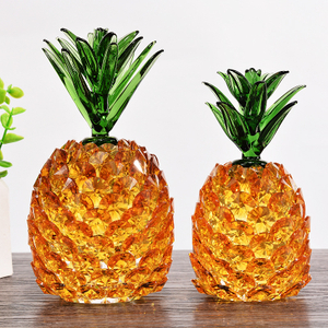 Decorazione della casa Ornamenti di cristallo Ruyi Ananas Portico Armadietto del vino Ornamenti di cristallo artificiale Regalo all'ingrosso