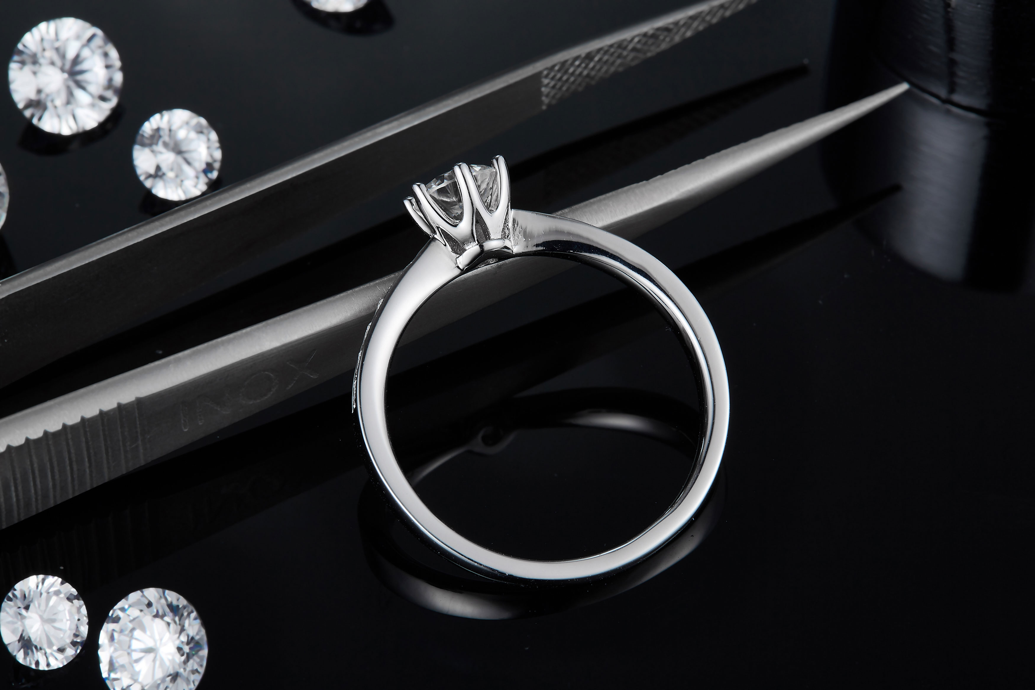 Popolare anello moissanite di lusso in argento sterling S925 con micro intarsio