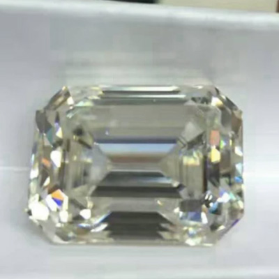 Moissanite sintetica brillante ruvida dal taglio smeraldo da 6 * 8 mm