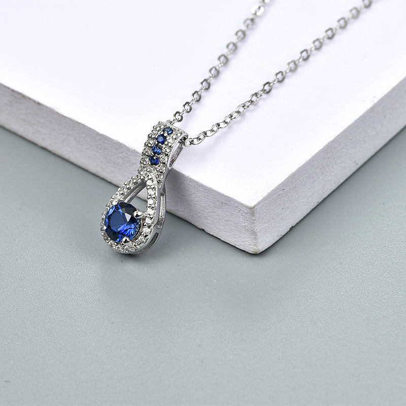 Ciondoli in argento sterling con zaffiro blu Gioielli in argento per feste da donna Creati con collana in stile casual con zaffiro