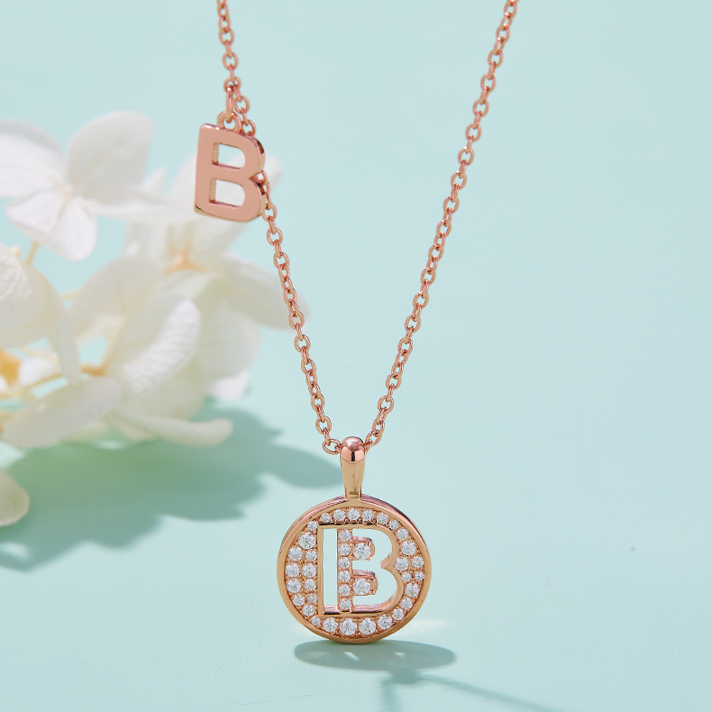 Serie alfabetica B Bella collana in oro rosa