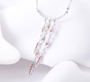 Ciondolo di fidanzamento con gioielli in argento sterling 925 con collana di rubini da donna