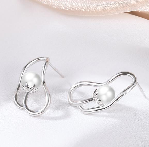 Orecchini a forma speciale Orecchini di perle da donna placcati in argento sterling 925