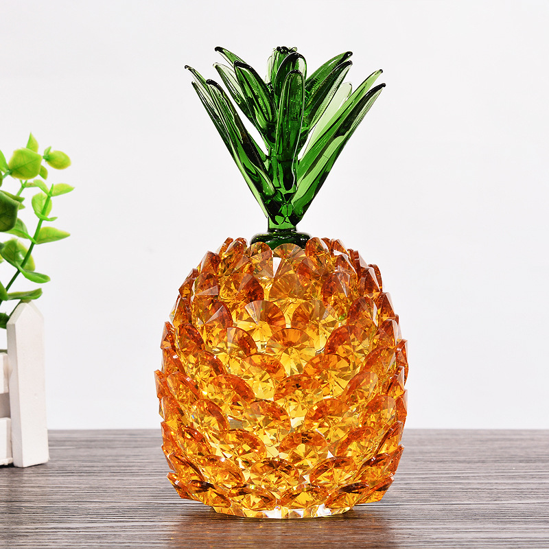 Decorazione della casa Ornamenti di cristallo Ruyi Ananas Portico Armadietto del vino Ornamenti di cristallo artificiale Regalo all'ingrosso