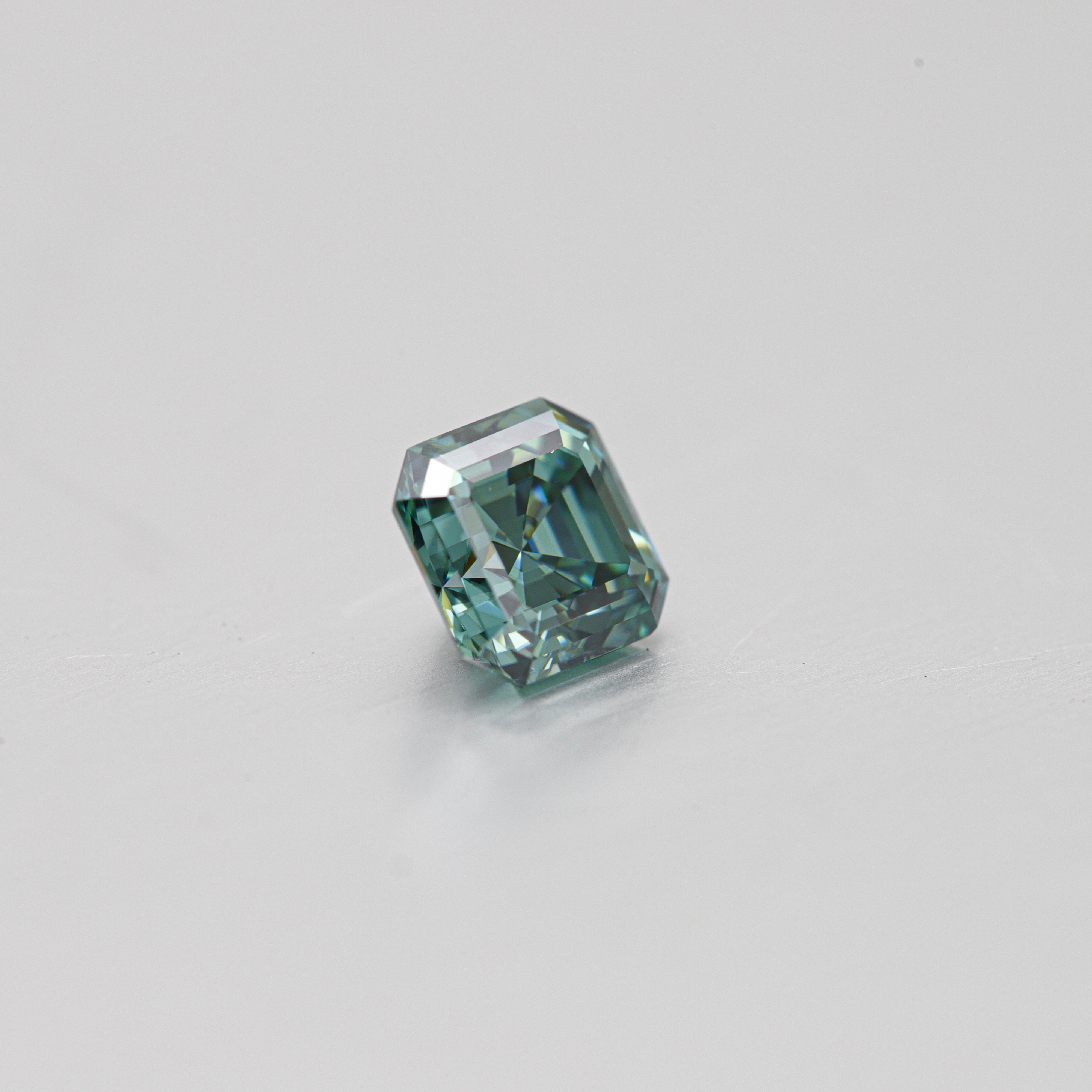 Taglio del cuscino sintetico Moissanite VVS all'ingrosso della fabbrica Pietra Moissanite verde DEF